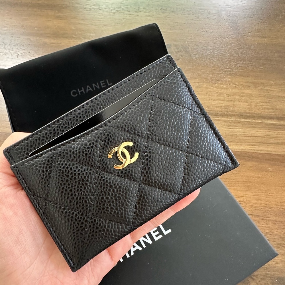 Chanel classic caviar card holder